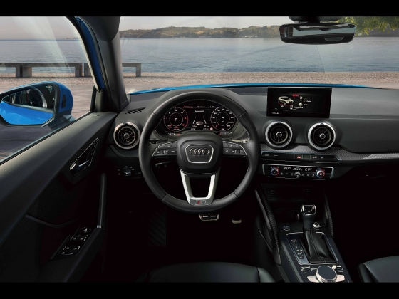 Audi Q2 35 TDI S line [2022] 003