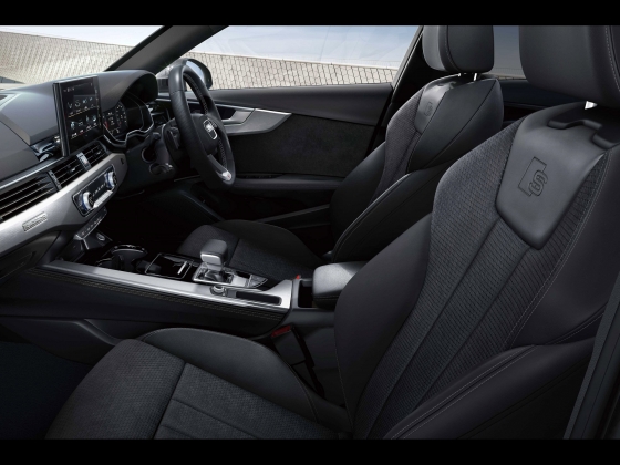 Audi A4 A4 Avant Black Style PLUS [2022] 005