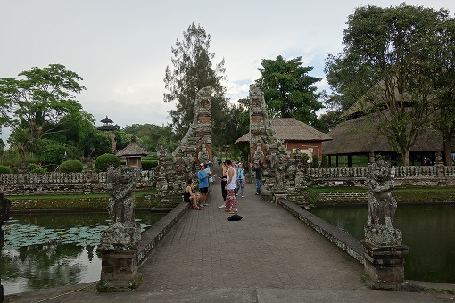 タマンアユン寺院入口