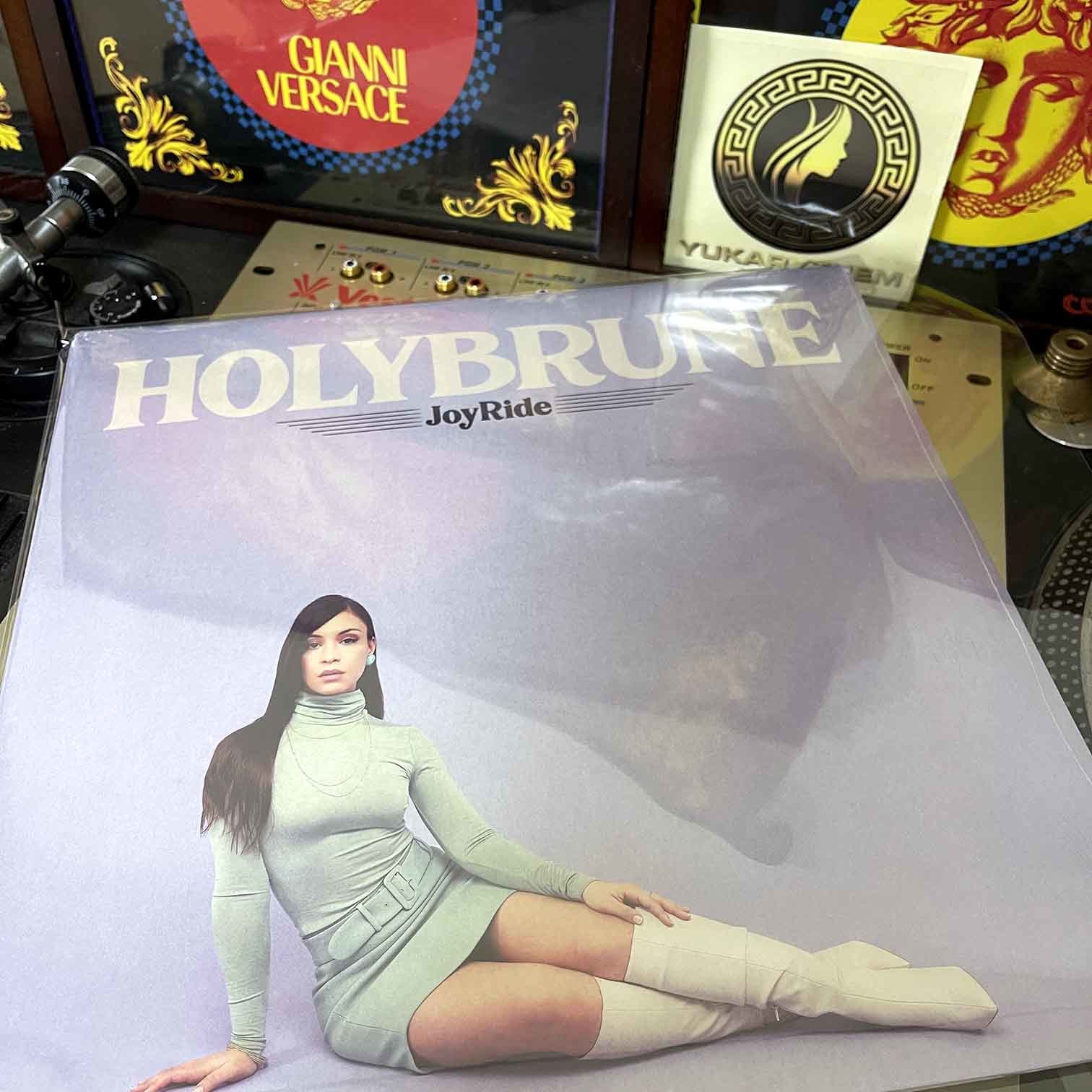 Holybrune – Joyride 00