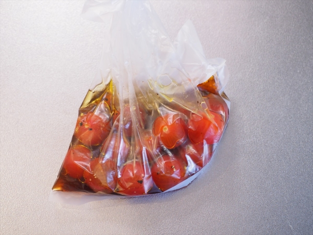 つぶしトマトとモッツアレラチーズ011_R