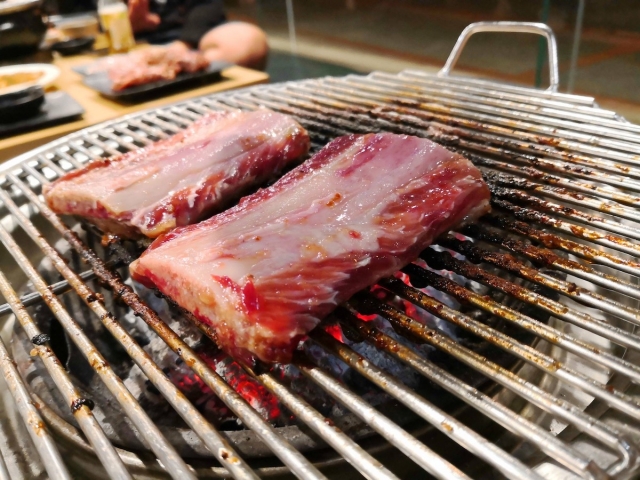 BBQ-K-Doncaster店の骨つき肉の画像