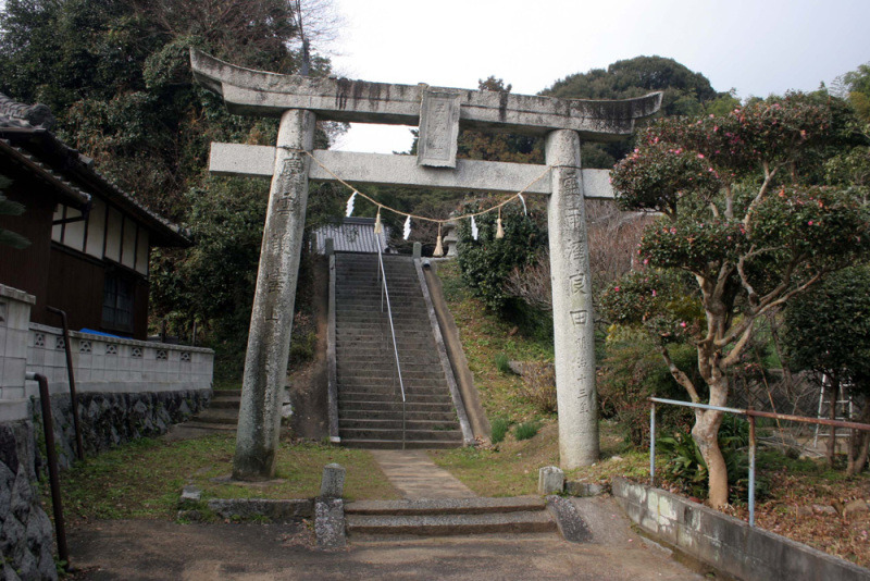 宝山城／神社の入口