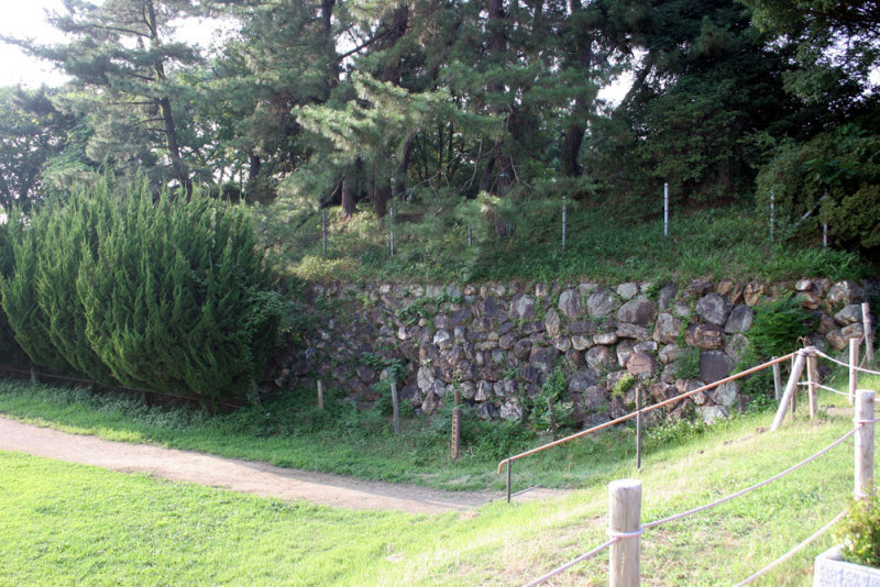 加納城／④城門の西側に石垣