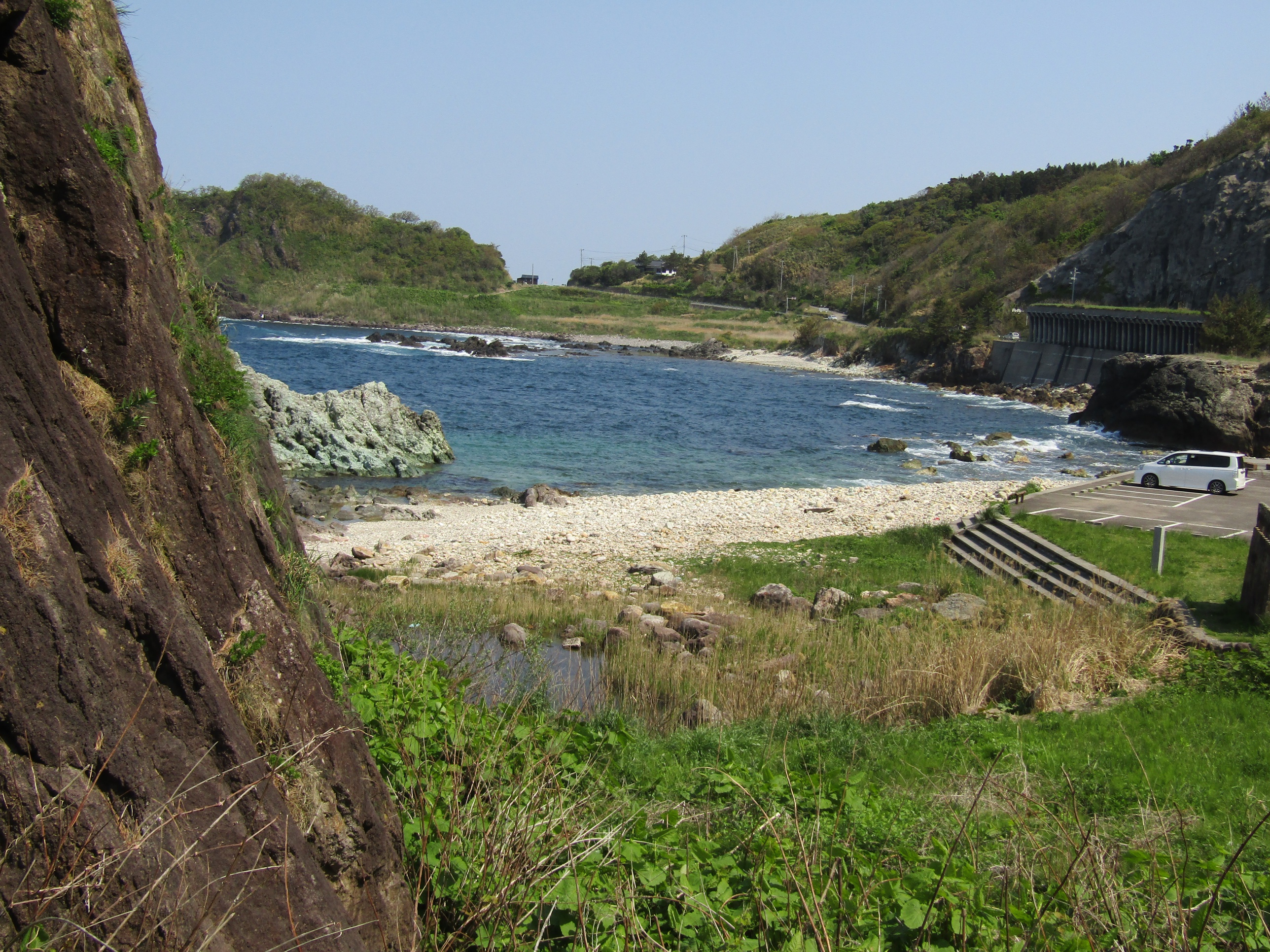弁慶のはさみ岩付近から見える海岸