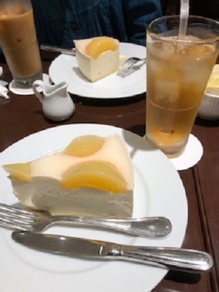 白桃レアチーズケーキ