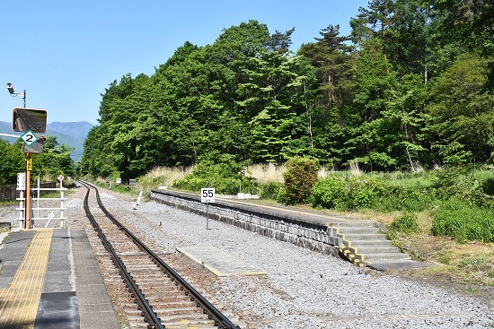 2022年5月29日撮影　小海線　棒線化された甲斐小泉駅