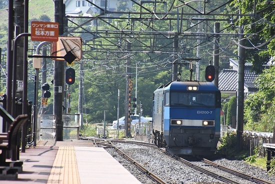 2022年6月19日　篠ノ井線8087ﾚ　EH200-7号機　姨捨駅入線