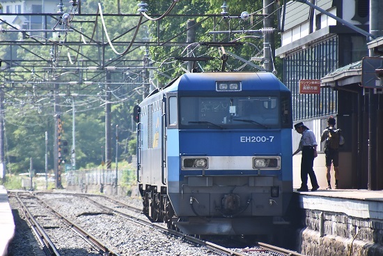 2022年6月19日　篠ノ井線8087ﾚ　EH200-7号機と運転士さん