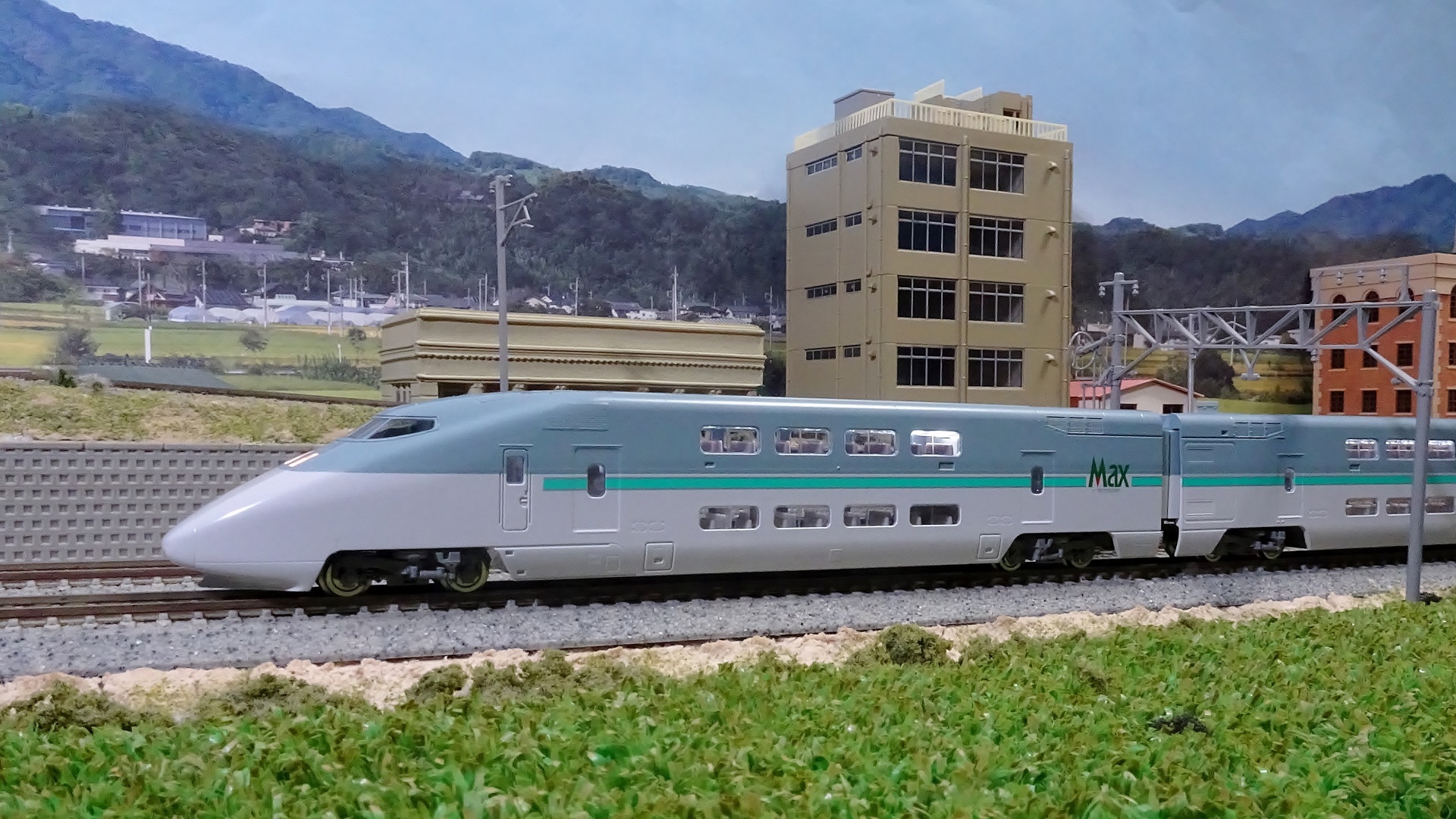 プレミア車両入線】JR E1系東北・上越新幹線 Max・旧塗装 - ビスタ模型