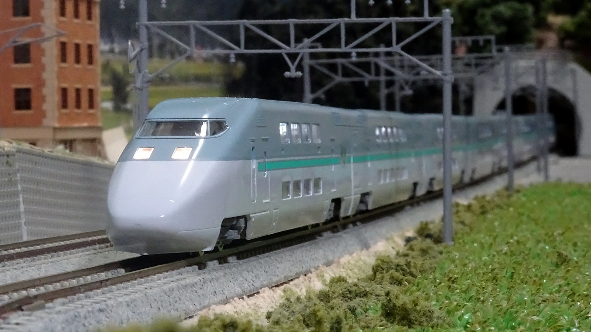 プレミア車両入線】JR E1系東北・上越新幹線 Max・旧塗装 - ビスタ模型 