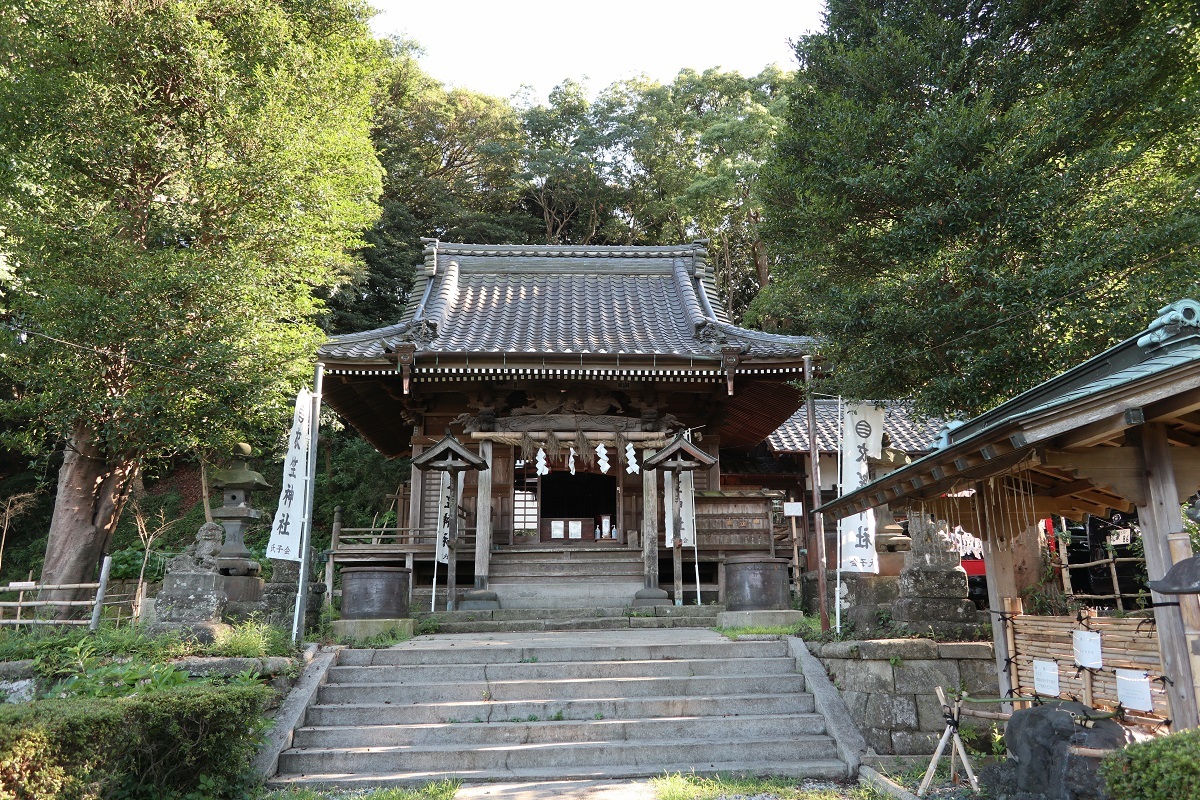 衣笠神社